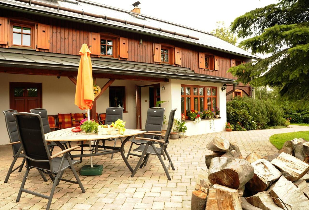 Guest House Sneznik Екстер'єр фото